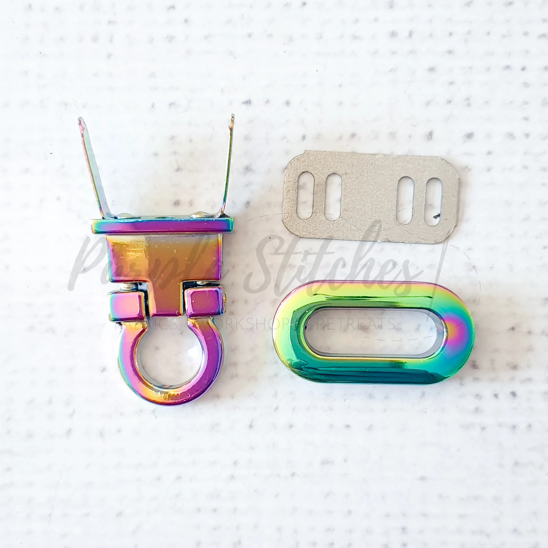 30mm Oval Flip Lock - Iridescent Rainbow - Image 2