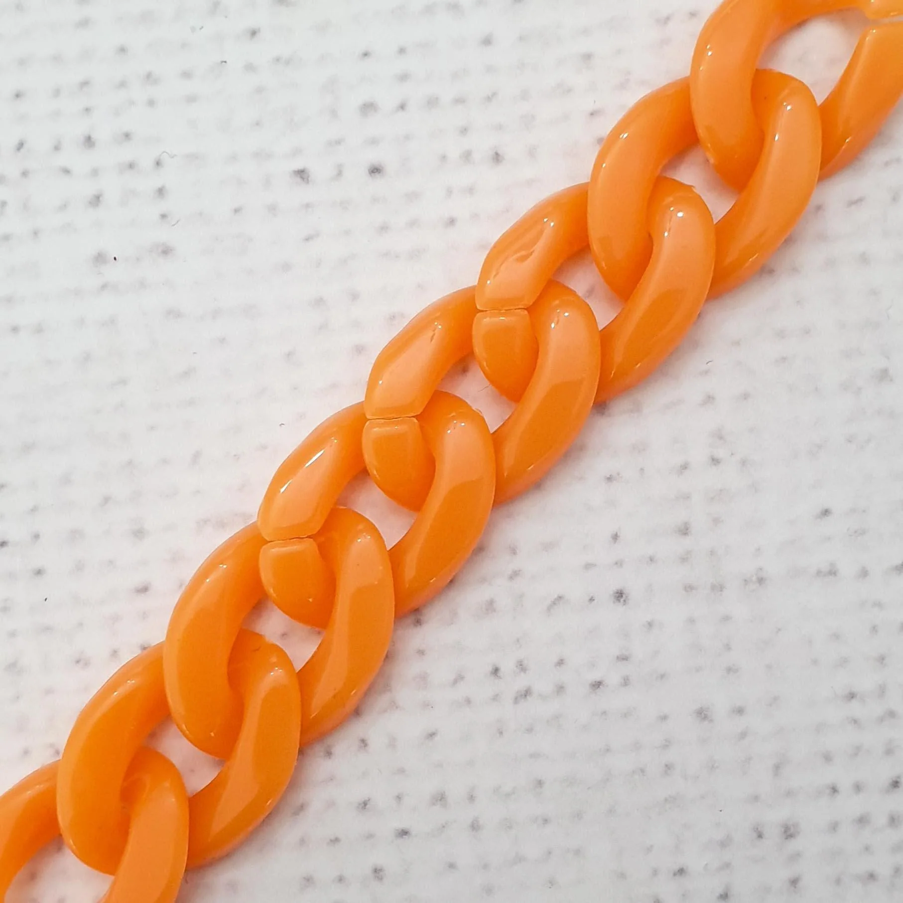 ORANGE plastic chain links - Image 3