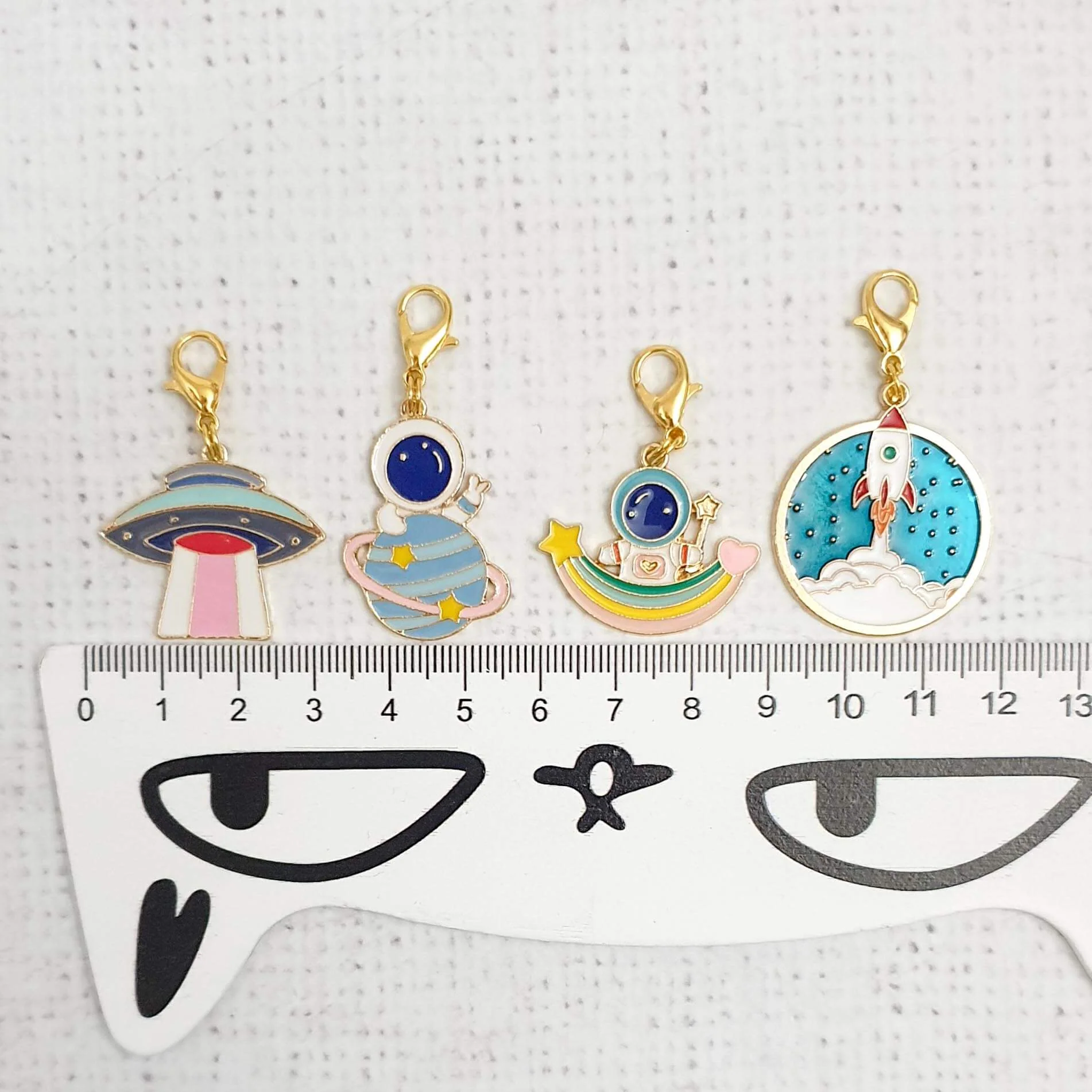 Space Ship Zipper Charm - Image 2