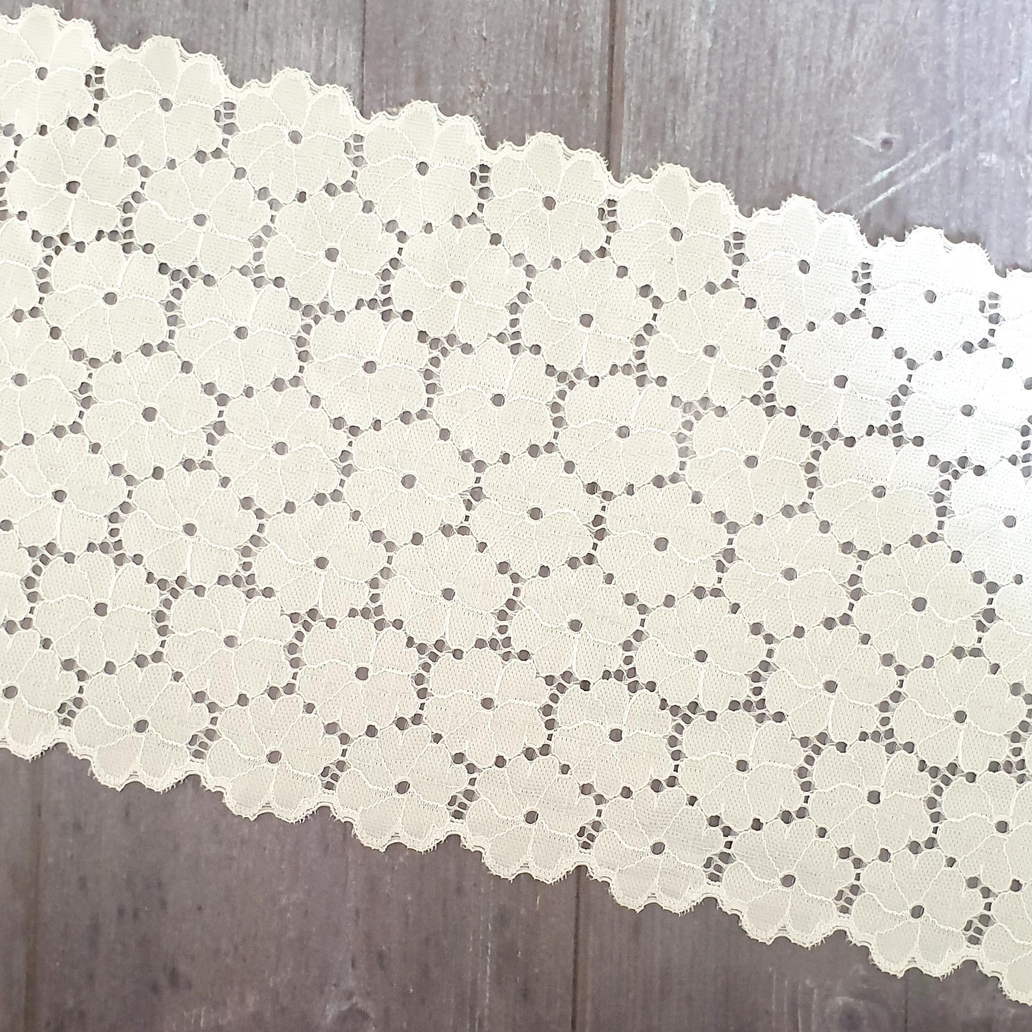 White Flower Stretch Lace - 18cm - Image 3